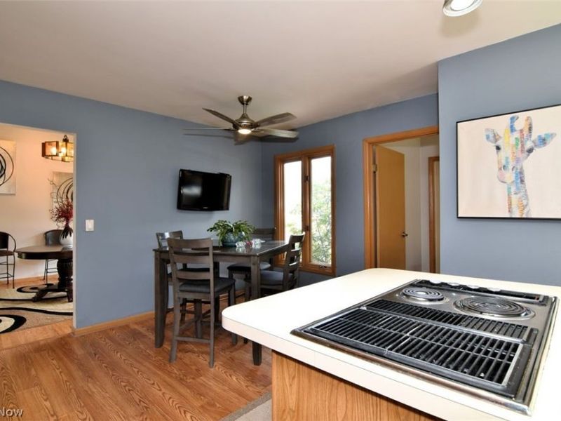 6470 Woodhawk Drive, Mayfield Heights, OH 44124 Photo 14