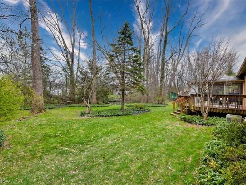 6470 Woodhawk Drive, Mayfield Heights, OH 44124 Photo 37