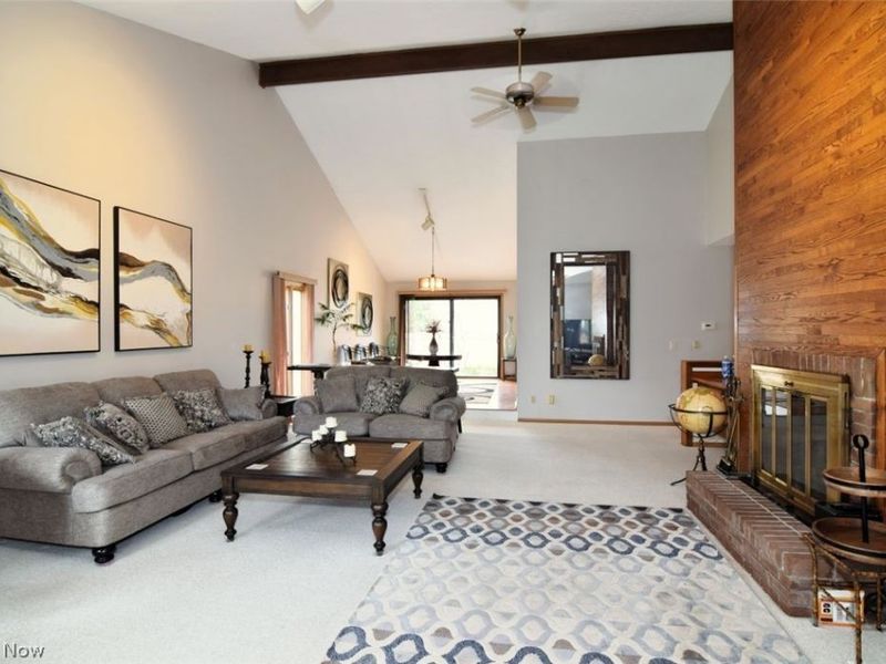 6470 Woodhawk Drive, Mayfield Heights, OH 44124 Photo 7