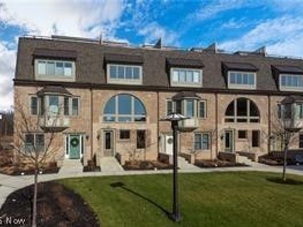 27 Ashbourne Drive, Westlake, OH 44145