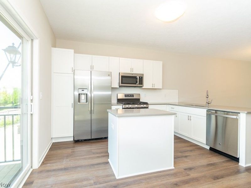 27 Ashbourne Drive, Westlake, OH 44145 Photo 11