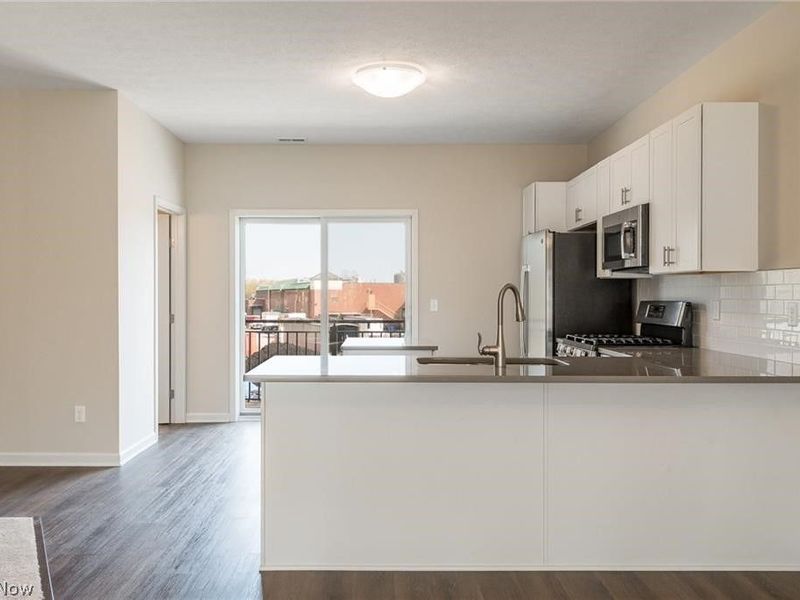 27 Ashbourne Drive, Westlake, OH 44145 Photo 8