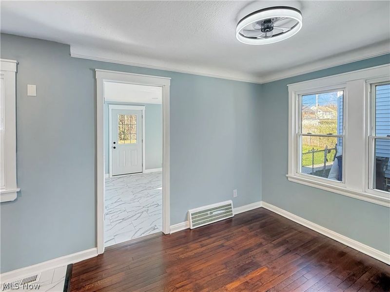 16905 Biltmore Avenue, Cleveland, OH 44128 Photo 19