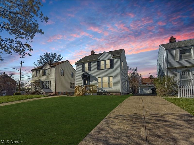 16905 Biltmore Avenue, Cleveland, OH 44128 Photo 2