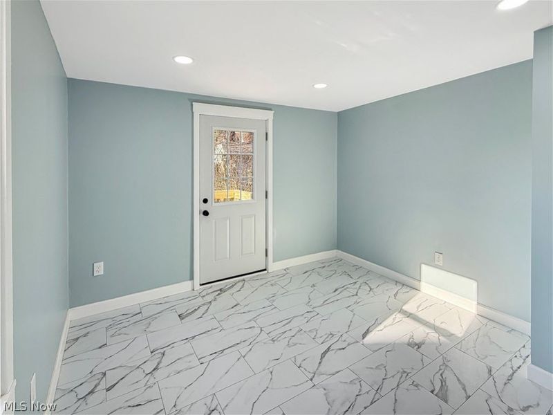 16905 Biltmore Avenue, Cleveland, OH 44128 Photo 20