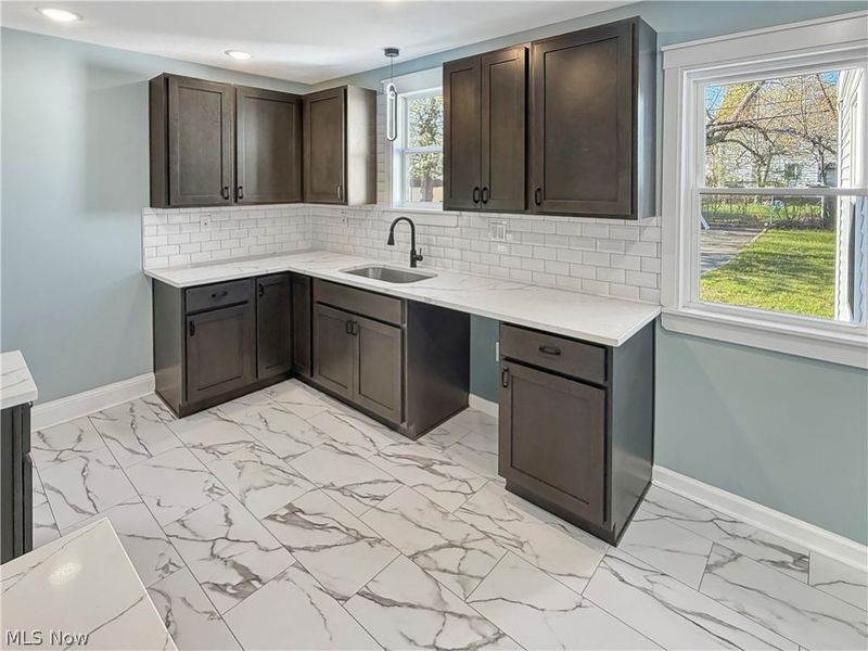 16905 Biltmore Avenue, Cleveland, OH 44128 Photo 24