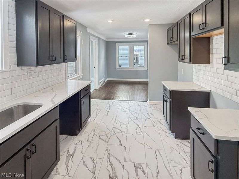 16905 Biltmore Avenue, Cleveland, OH 44128 Photo 29