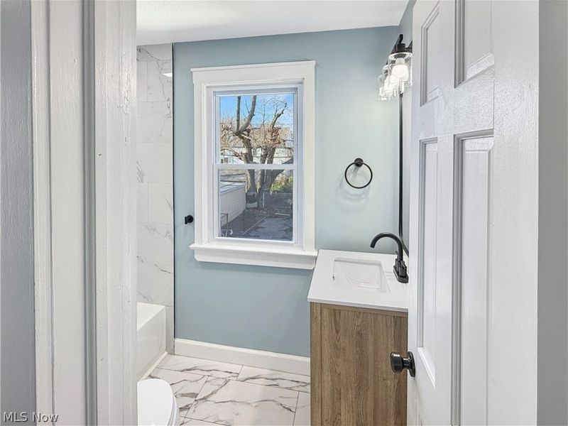 16905 Biltmore Avenue, Cleveland, OH 44128 Photo 32