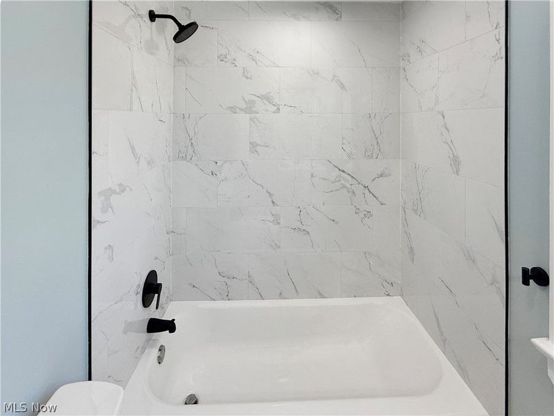 16905 Biltmore Avenue, Cleveland, OH 44128 Photo 34