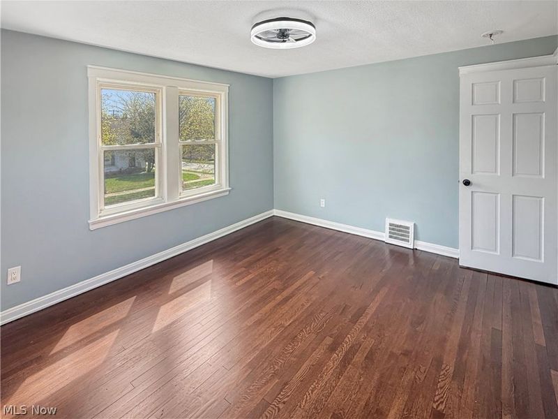 16905 Biltmore Avenue, Cleveland, OH 44128 Photo 39