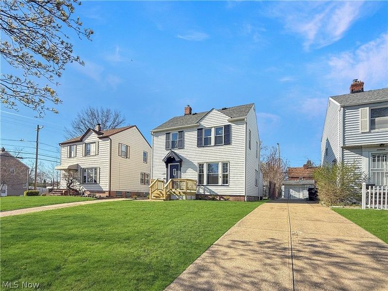 16905 Biltmore Avenue, Cleveland, OH 44128 Photo 5