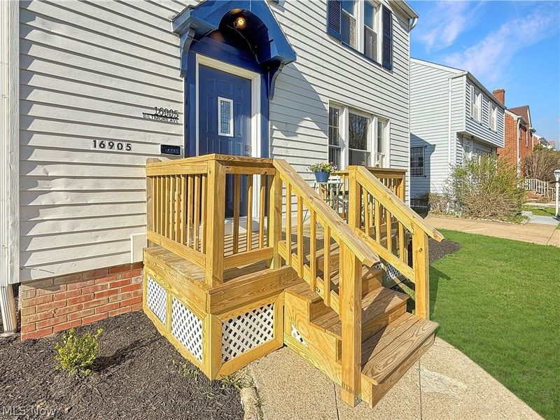 16905 Biltmore Avenue, Cleveland, OH 44128 Photo 7
