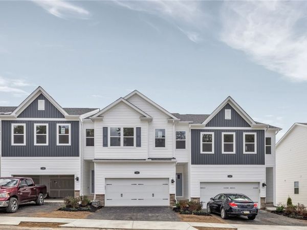 126 Scotland Ln , Harmony, PA 16037