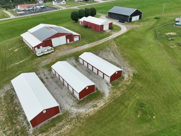 5689 State Highway 290 , McKee, KY 40447