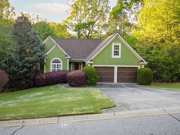 268 E Creek Bend, Athens, GA 30605