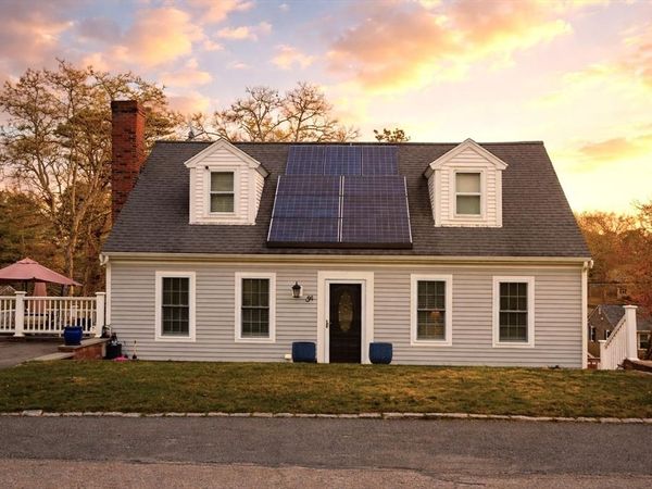 54 Melbourne Rd, Barnstable, MA 02601