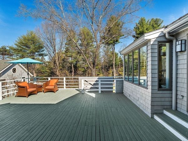 39 Kings Grant Rd, Weston, MA 02493