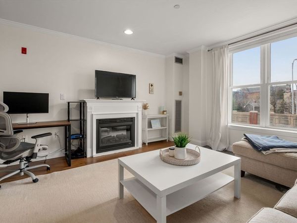 65 Chelsea St, Unit 203, Boston, MA 02129