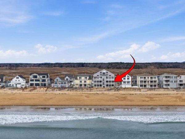 178 N End Blvd, Unit F, Salisbury, MA 01952