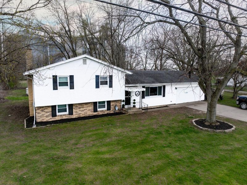 557 E Maple Street, Clyde, OH 43410 Photo 1
