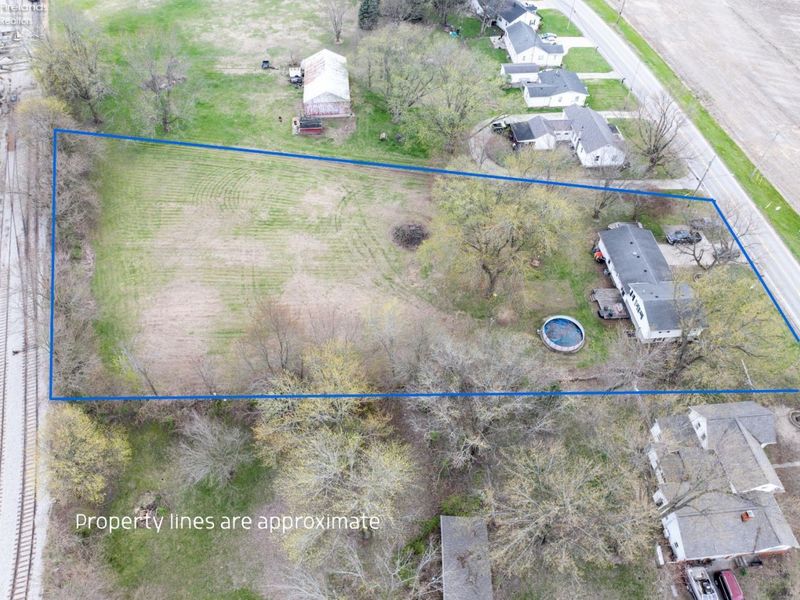 557 E Maple Street, Clyde, OH 43410 Photo 2