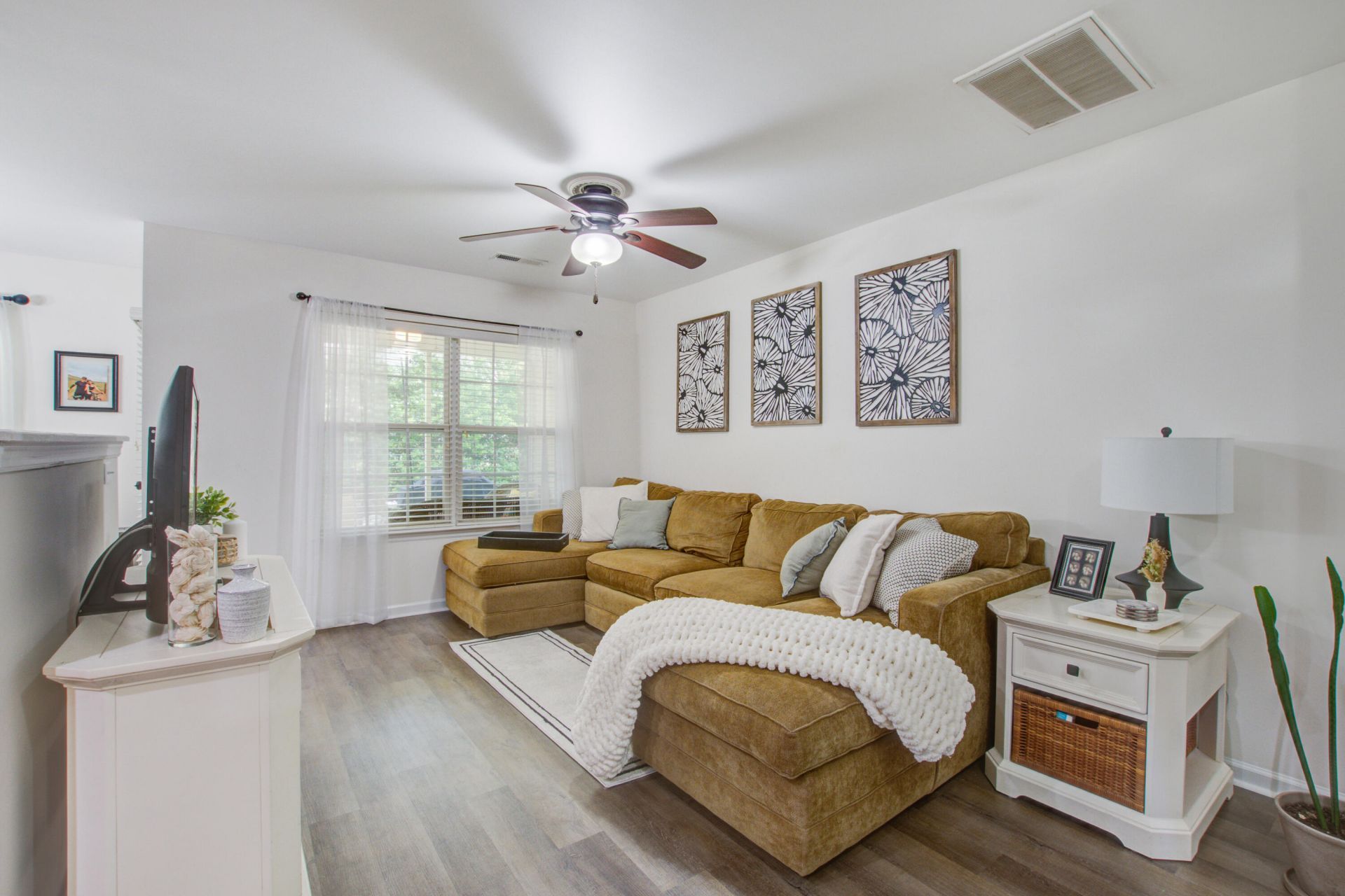 8674 Grassy Oak Trail Photo 4