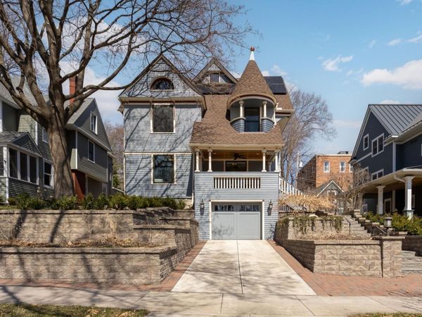 2219 Knapp Street, Saint Paul, MN 55108