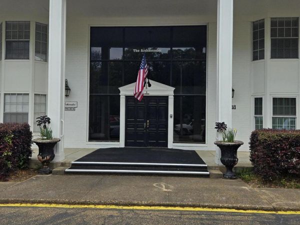 5025 Wayneland Drive, Jackson, MS 39211