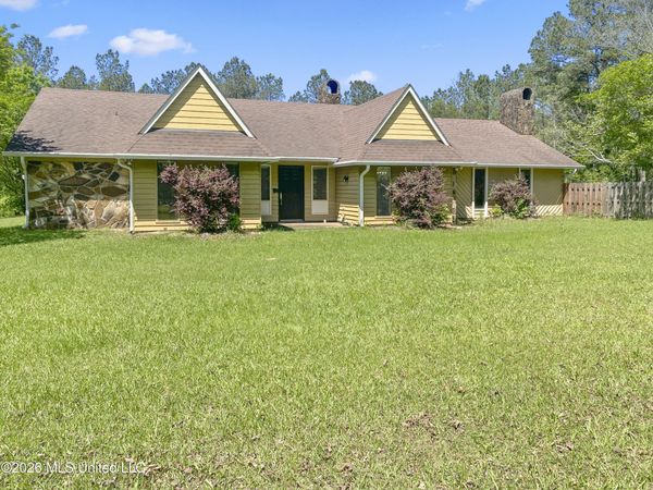 4835 Upper Glading Road, Summit, MS 39666