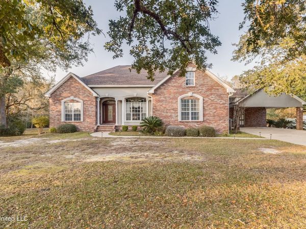 11827 River Estates Circle, Biloxi, MS 39532