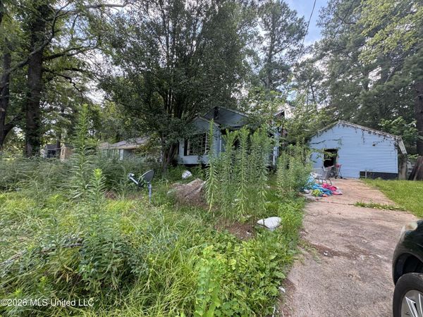 757 Launcelot Road, Jackson, MS 39206