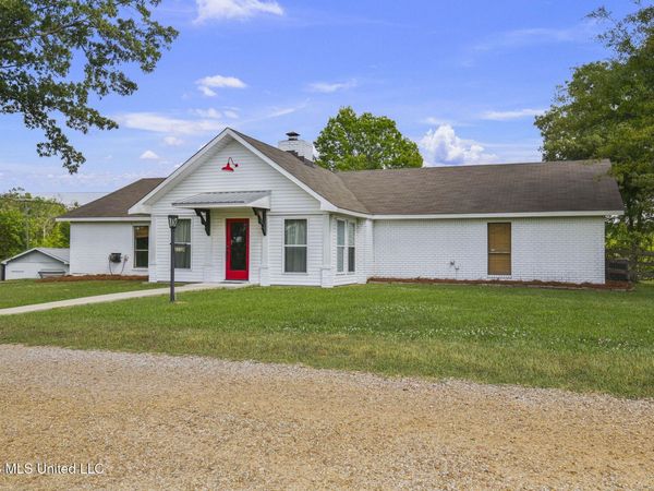 101 Lakeview Road, Brandon, MS 39047
