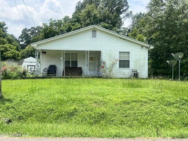 712 Cemetery Road, Edwards, MS 39066