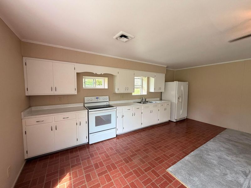 1289 Rainbow Drive NE, Lancaster, OH 43130 Photo 4