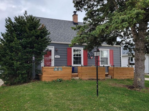 1226 S 112th STREET, West Allis, WI 53214