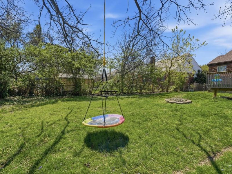 142 S Grove Avenue, Wyoming, OH 45215 Photo 19