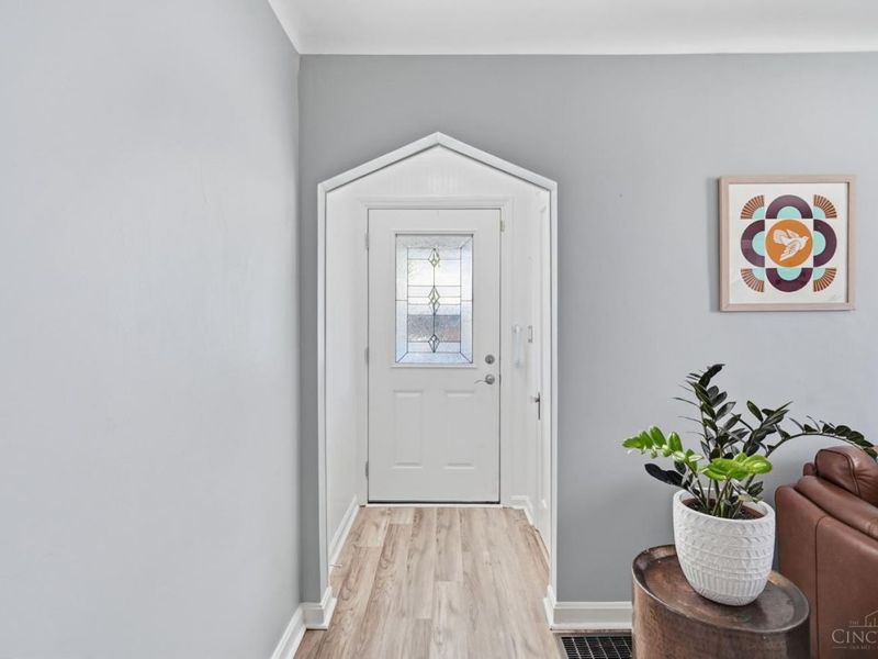 142 S Grove Avenue, Wyoming, OH 45215 Photo 3