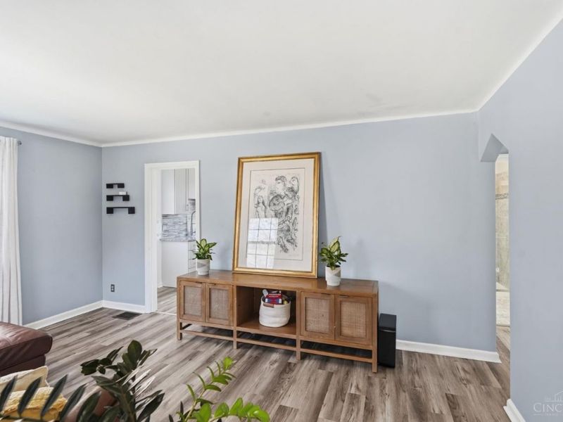 142 S Grove Avenue, Wyoming, OH 45215 Photo 5