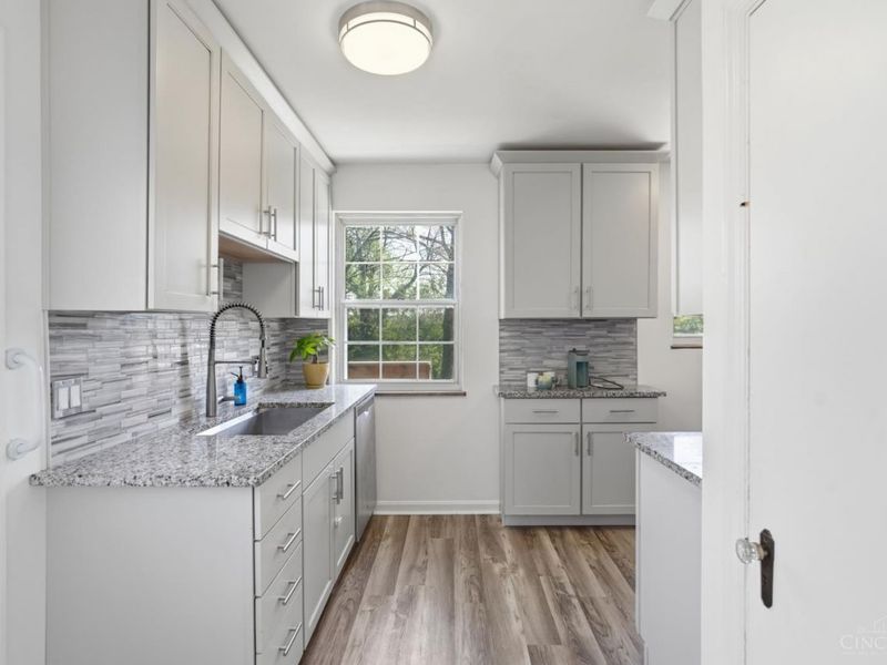 142 S Grove Avenue, Wyoming, OH 45215 Photo 7