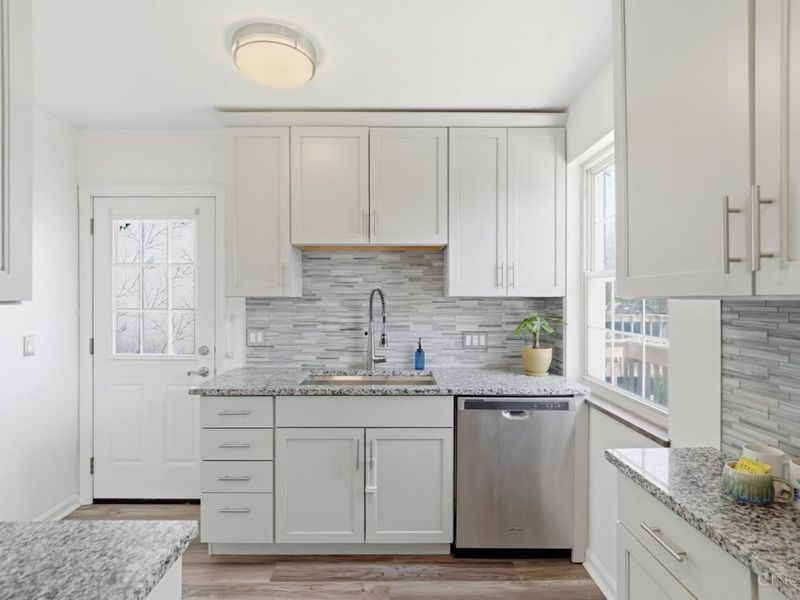 142 S Grove Avenue, Wyoming, OH 45215 Photo 8