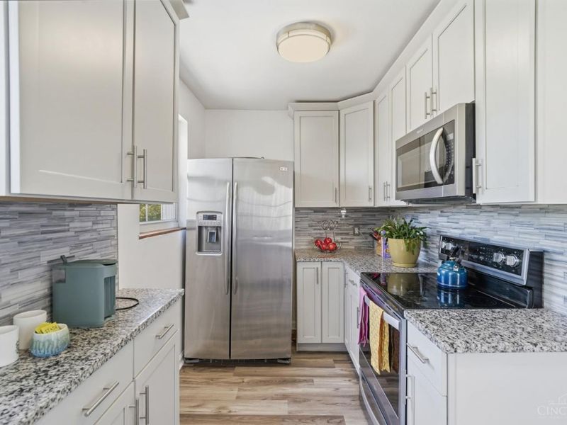 142 S Grove Avenue, Wyoming, OH 45215 Photo 9