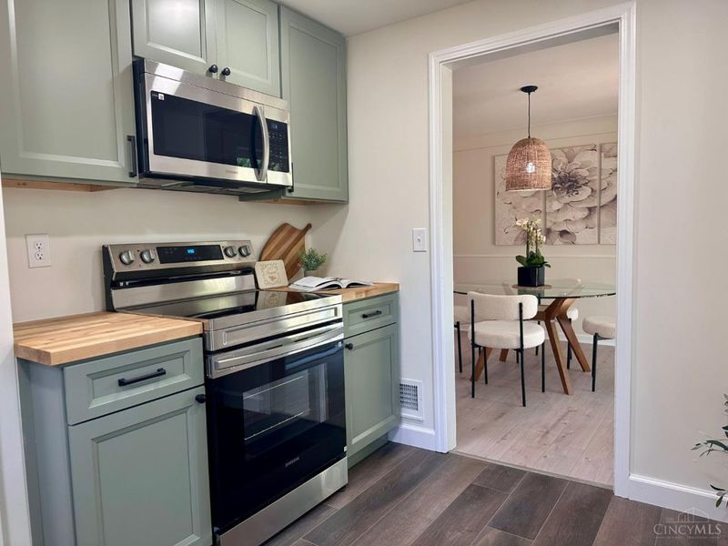 3762 N Broadlawn Circle, Silverton, OH 45236 Photo 14