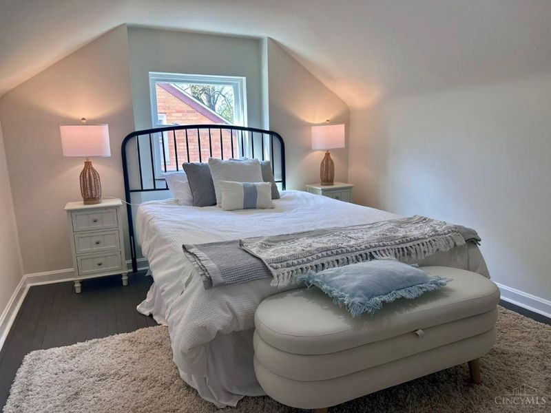 3762 N Broadlawn Circle, Silverton, OH 45236 Photo 18