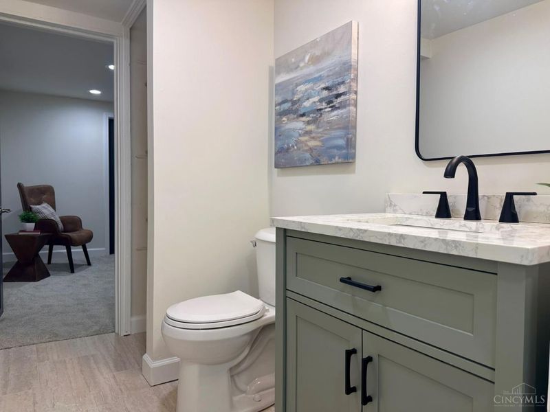 3762 N Broadlawn Circle, Silverton, OH 45236 Photo 27