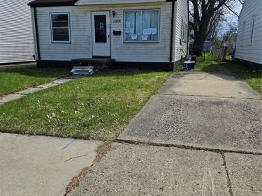 13876 Hendricks Avenue, Warren, MI 48089