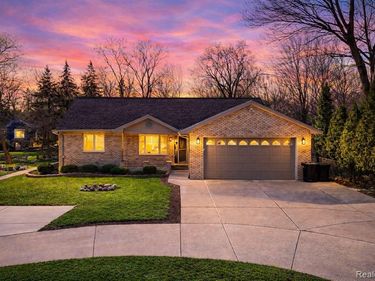 37209 Curwood Drive, Sterling Heights, MI 48310