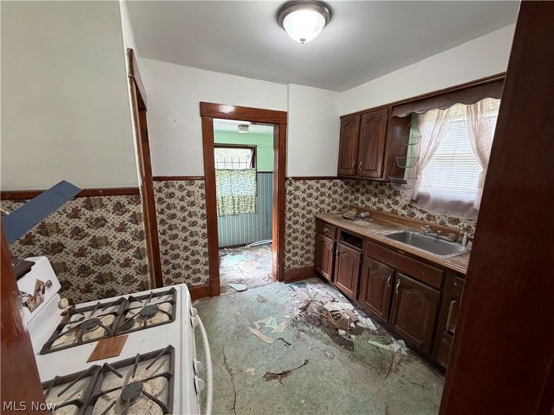 836 Stiles Avenue, Youngstown, OH 44505 Photo 3