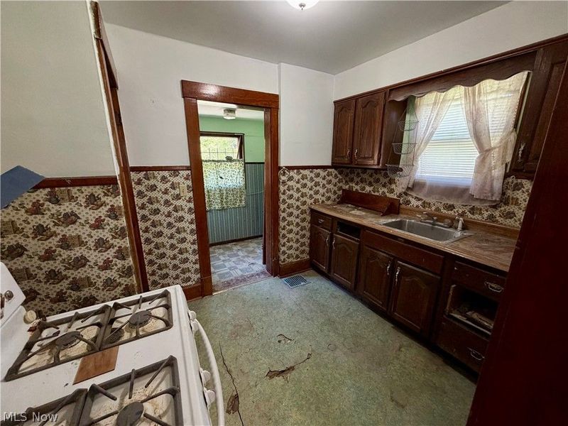 836 Stiles Avenue, Youngstown, OH 44505 Photo 5