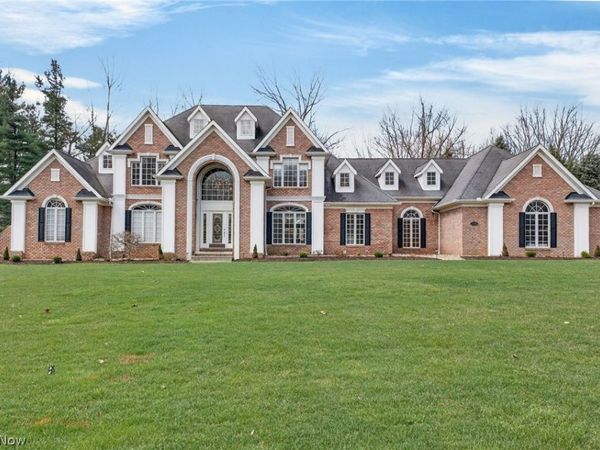 5502 Deer Pines Drive , Clinton, OH 44216