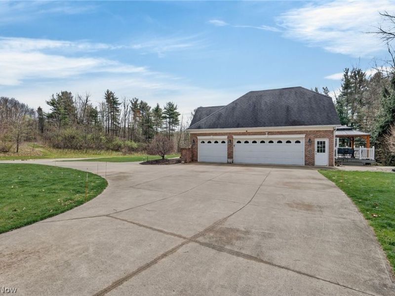 5502 Deer Pines Drive, Clinton, OH 44216 Photo 7